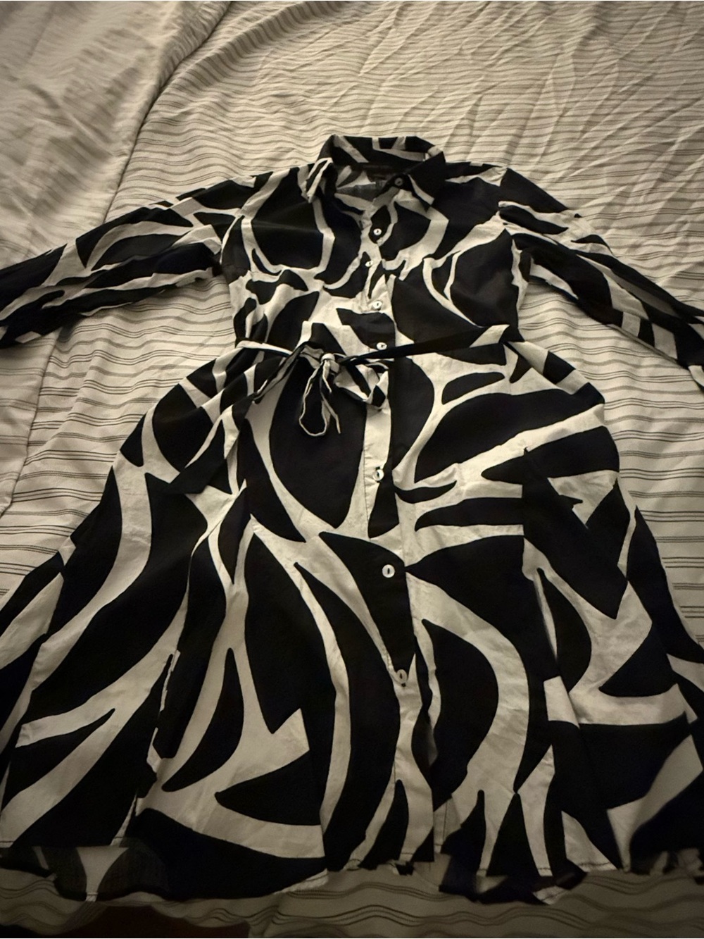 Cynthia Steffe Black and White Abstract Shirt Dress with Waist Tie